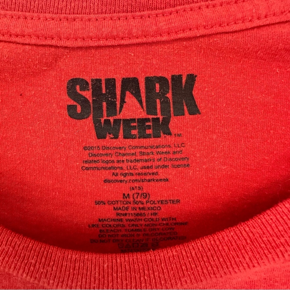 I Survived Shark Week V Neck T Shirt Girls‎ M Red - Picture 7 of 10